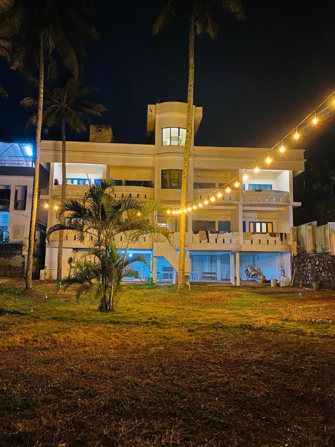 Hellovarkala Beach Resort 外观 照片