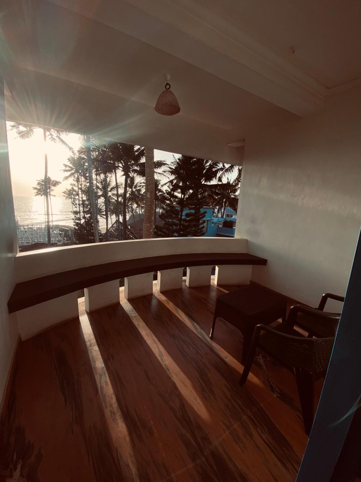 Hellovarkala Beach Resort 外观 照片